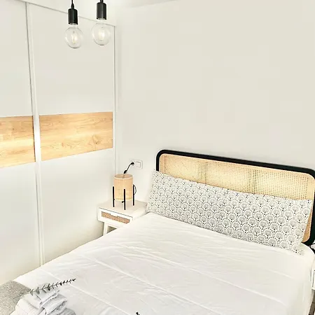 Dario De Regoyos アパート オビエド